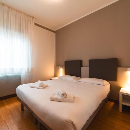 Hotel Del Corso Бібіоне Екстер'єр фото