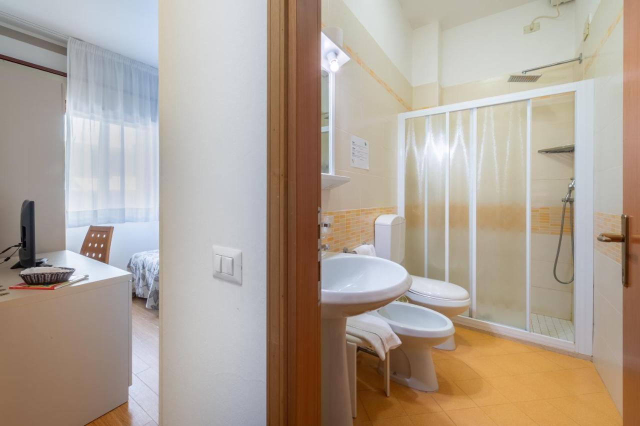 Hotel Del Corso Бібіоне Екстер'єр фото