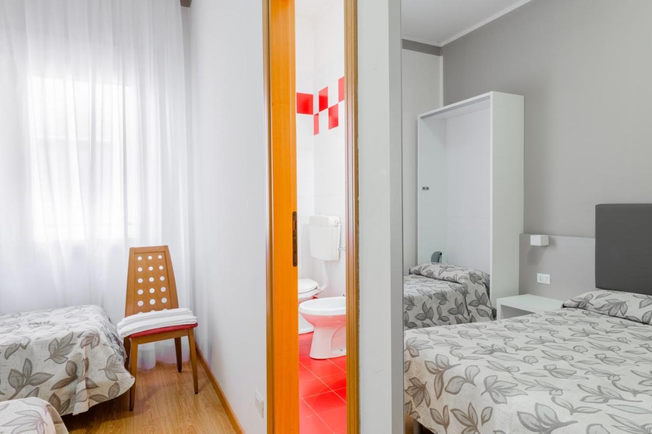 Hotel Del Corso Бібіоне Екстер'єр фото