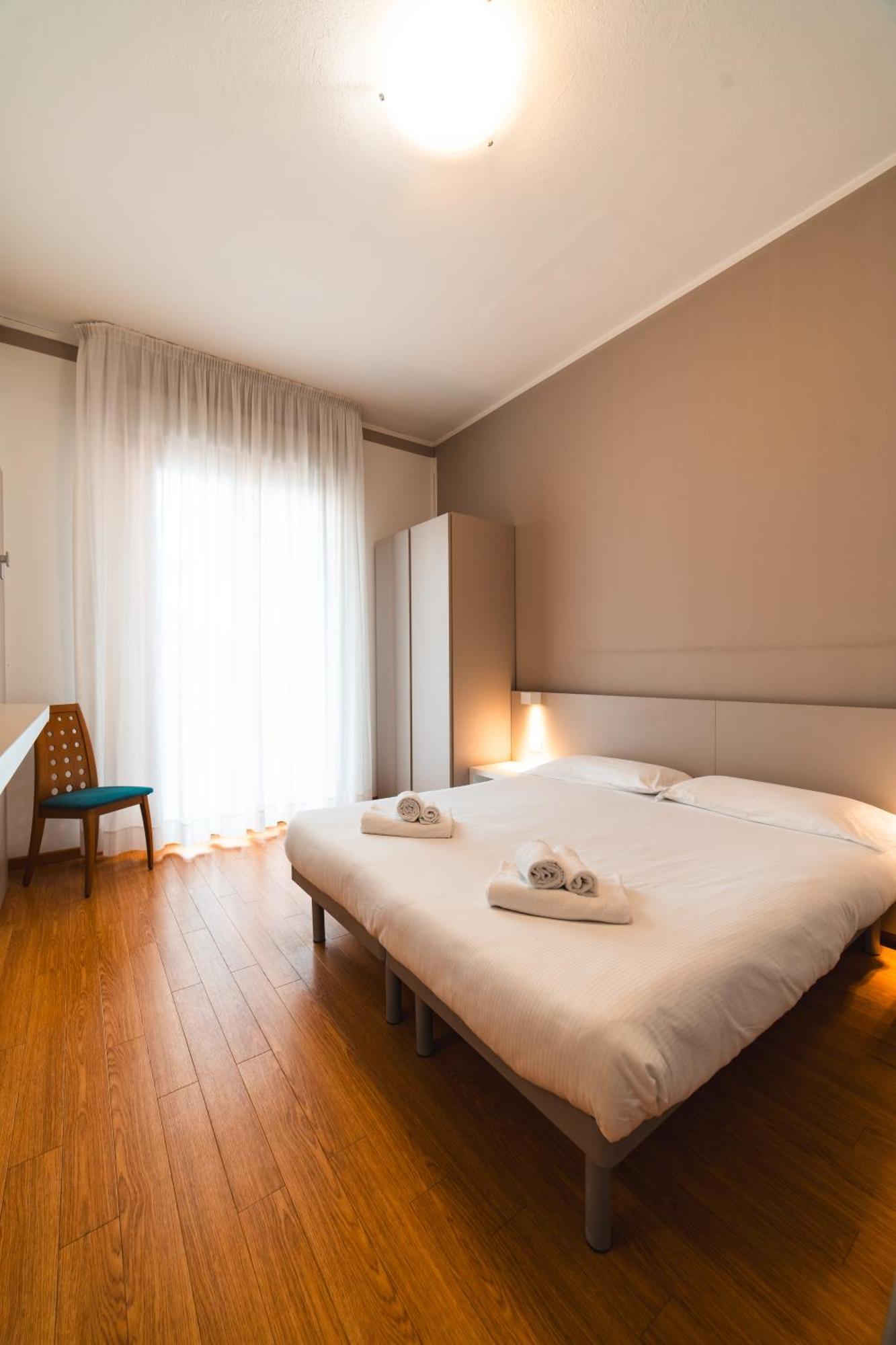 Hotel Del Corso Бібіоне Екстер'єр фото