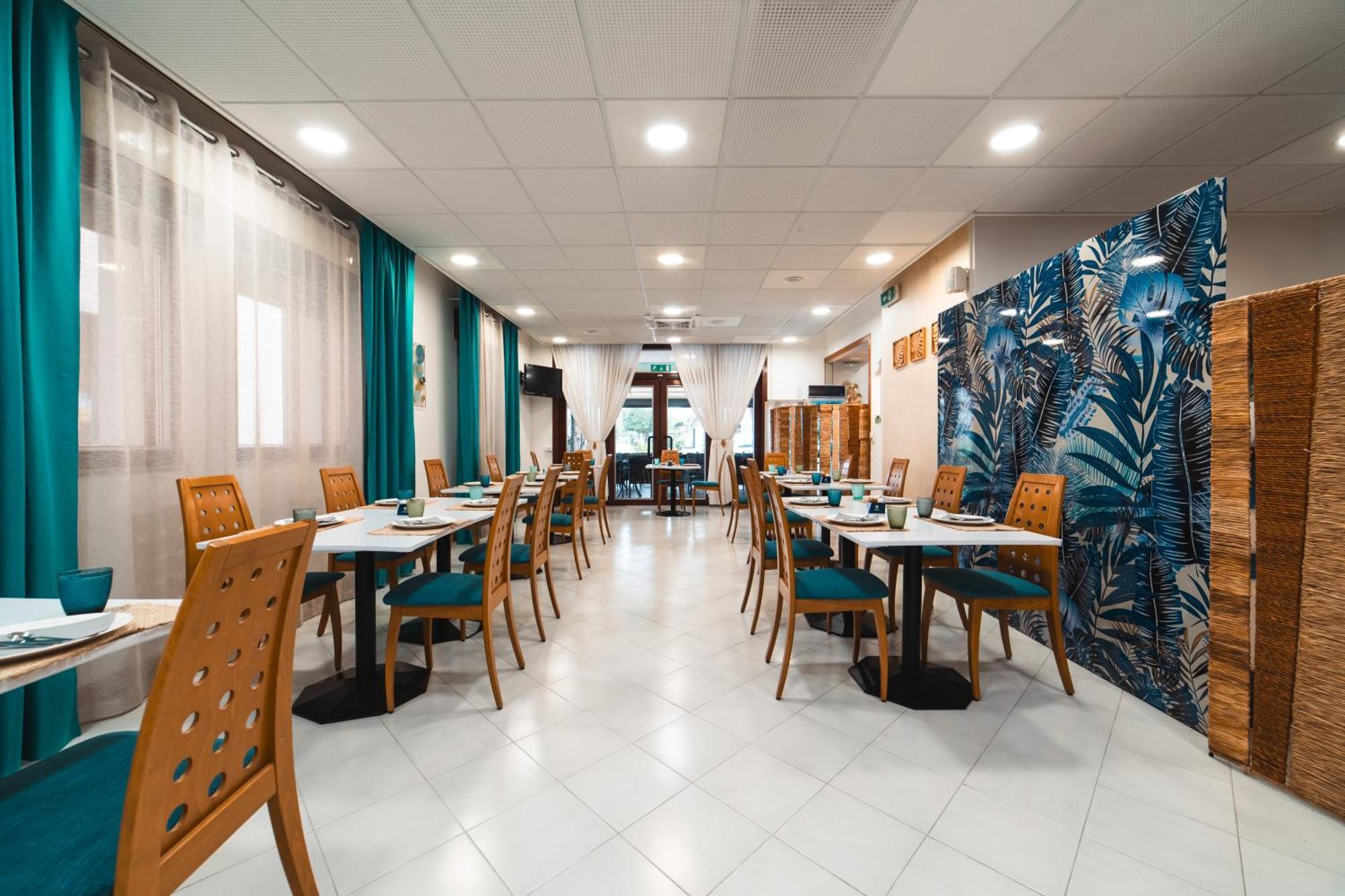 Hotel Del Corso Бібіоне Екстер'єр фото