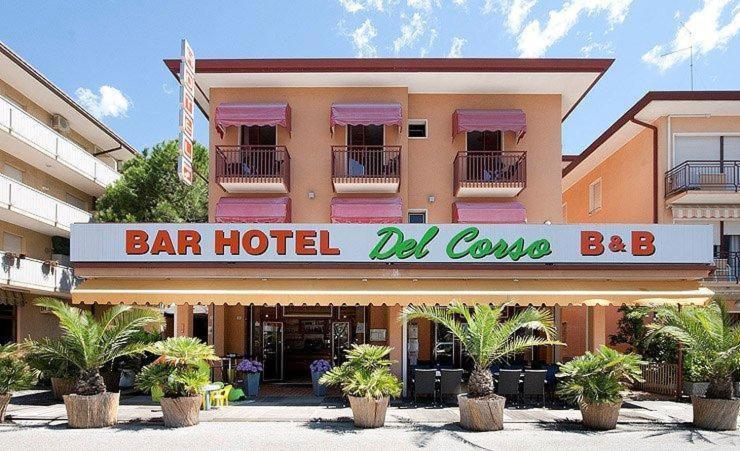 Hotel Del Corso Бібіоне Екстер'єр фото